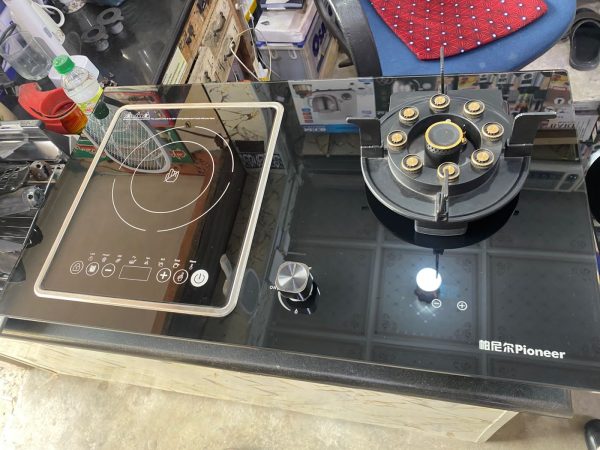 Pioneer gas stove with a built-in induction cooker - Image 3